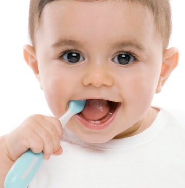O higienę jamy ustnej należy dbać już od urodzenia