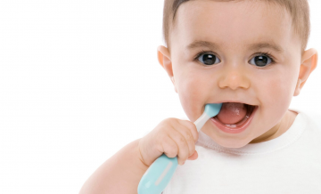 O higienę jamy ustnej należy dbać już od urodzenia